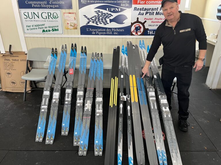 Nouveaux skis au Centre plein air Aca-Ski